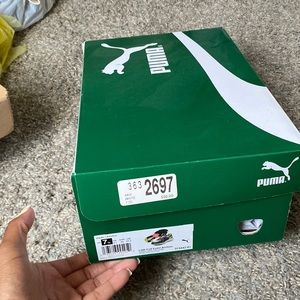 Selling a pair of puma’s 7.5 good condition